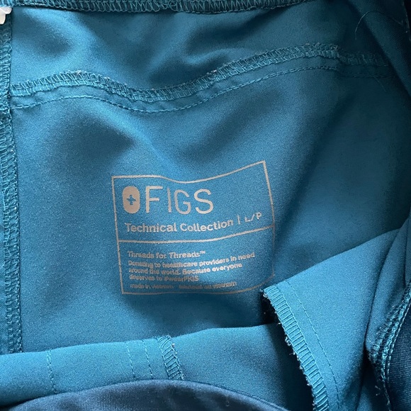 FIGS Kade Cargo scrub bottoms Alps Blue size LP - Picture 4 of 4